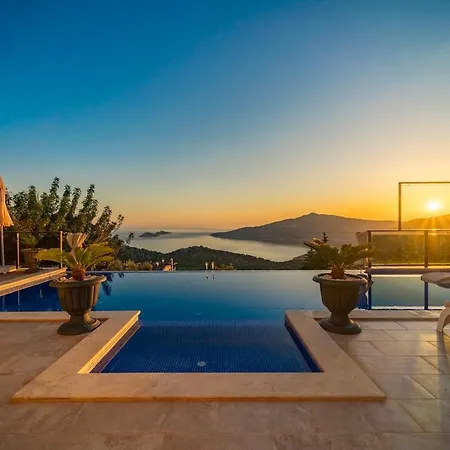 The Luxury Vacation You're Looking For *